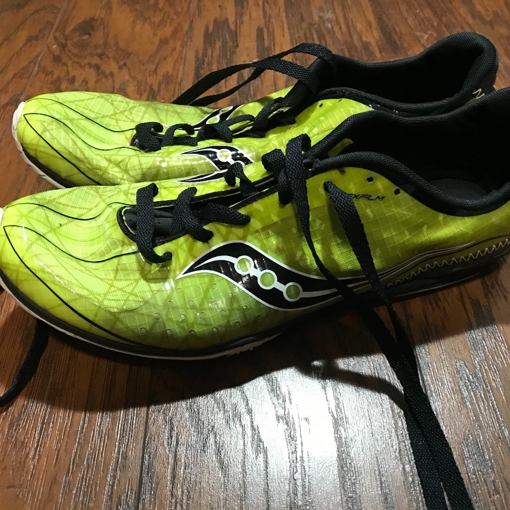 Saucony XC spikes